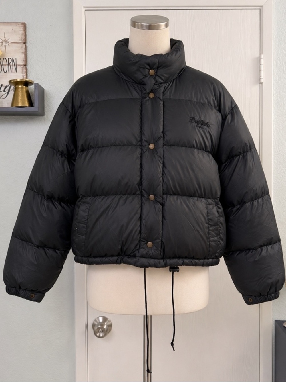 Buffalo David Bitton Black Original
Series Down Puffer Cropped Jacket Sz M